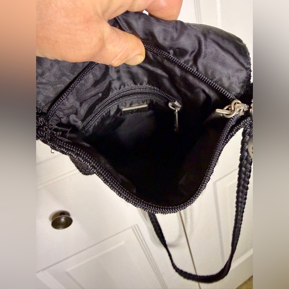 THE SAK black crossbody Crochet Knit Small Shoulder Bag Purse Zip Closure - Picture 6 of 7